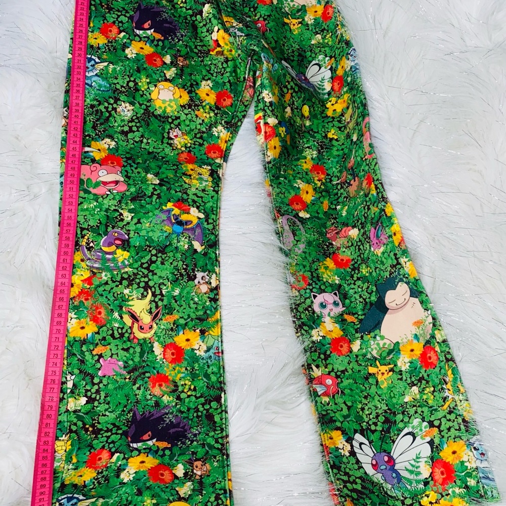🔥POKéMON LEVI STRAUSS JEANS🔥 - Picture 10 of 15